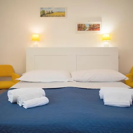 Salita Ciampoli - Attico Sul Corso Apartment *